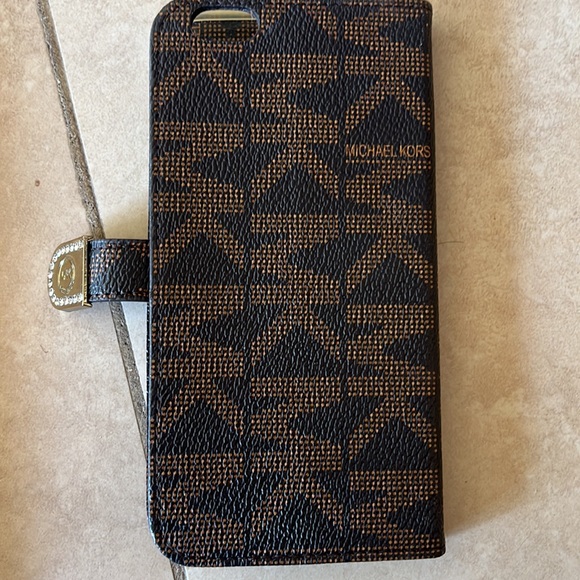 Michael Kors phone case - Picture 3 of 5